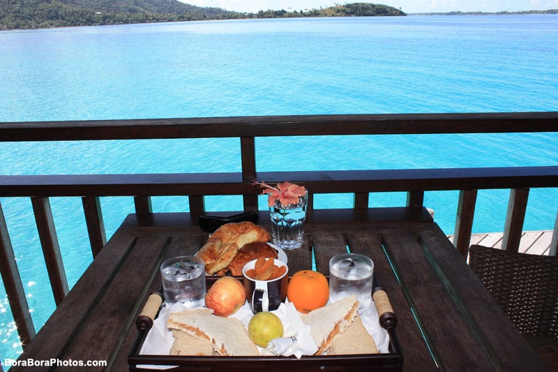 Cheap food in Bora Bora make your own sandwiches | boraboraphotos.com