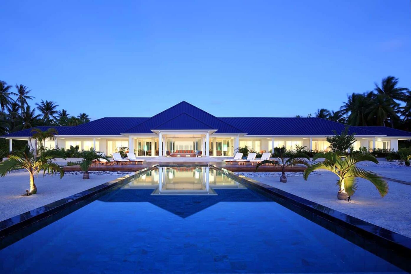 Heaven luxury. Вилла на Бора Бора. Вилла Бора Бора 15 млн евро. Виллы на французской Полинезии. Bora Bora best Luxury Hotel.