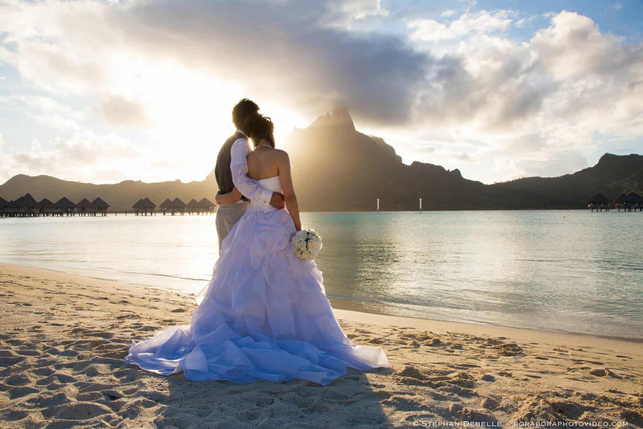 Stephan Debelle - Bora Bora wedding photographer | boraboraphotos.com